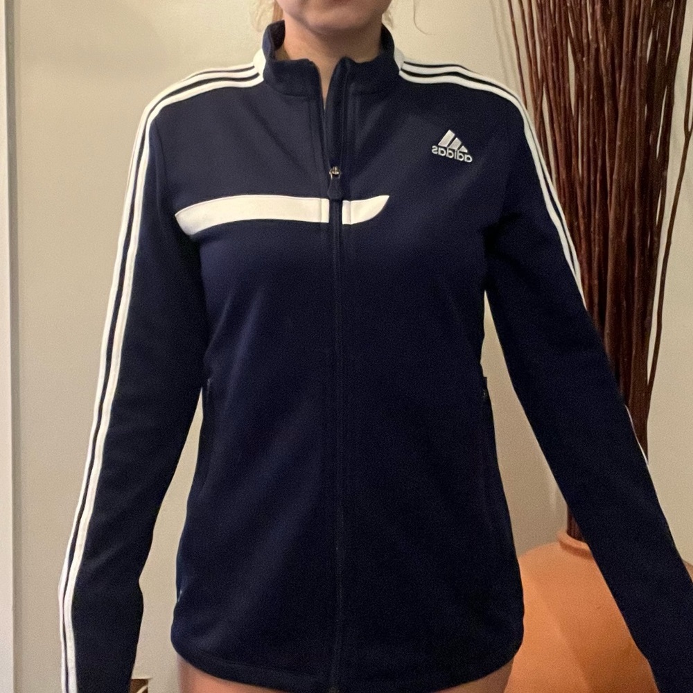 Womens Adidas’s zip up jacket. Size small